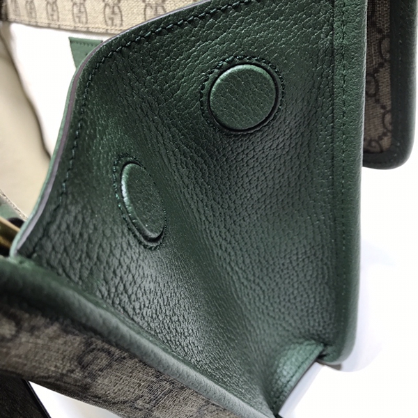 グッチバッグ角部分ディテール
